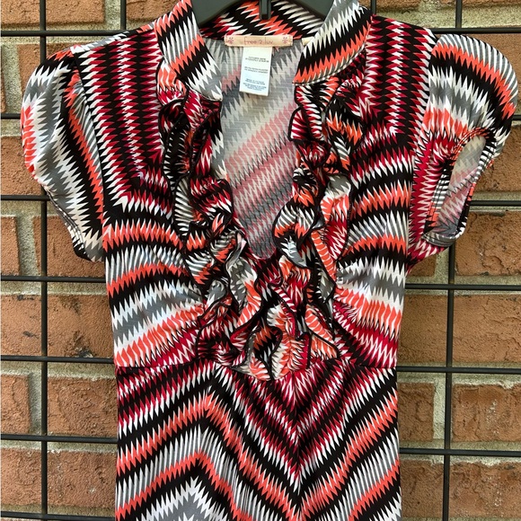 Vibrant Chevron Ruffle Blouse - Picture 2 of 3